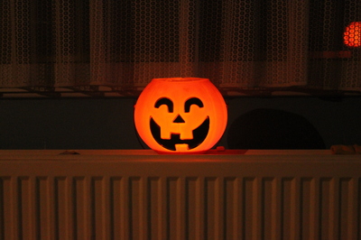 Halloween
Candy bucket with candle light.
